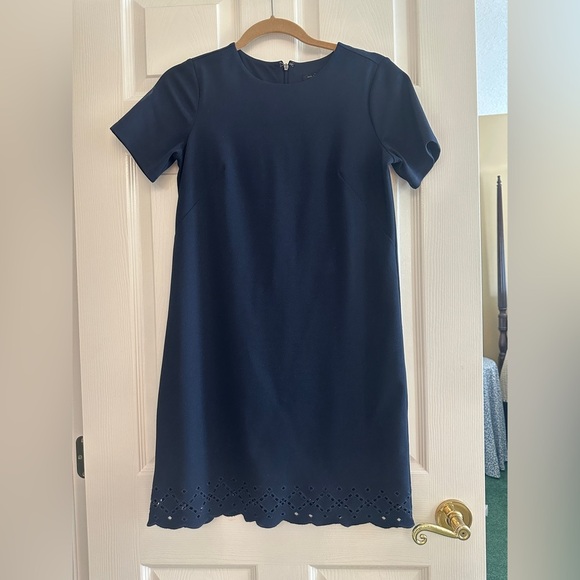 Ann Taylor Short Sleeve Mini Dress in Navy - Size Petite 4 - Picture 1 of 5